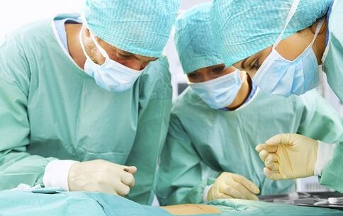 Cerrahlar penisin uzunluğunu ve kalınlığını arttırmak için plastik cerrahi yapar